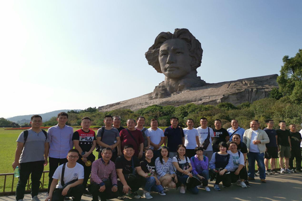 建投管線與戶外聯(lián)合黨支部重溫紅色記憶 、牢記使命初心